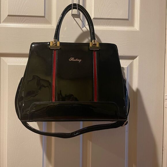 Shuting patent leather Black & Red Satchel/shoulder bag with gold tone Hardwares - Picture 4 of 13